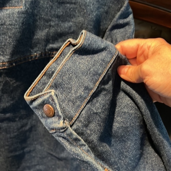 HEAVY Unlined Denim Jacket - Picture 6 of 8